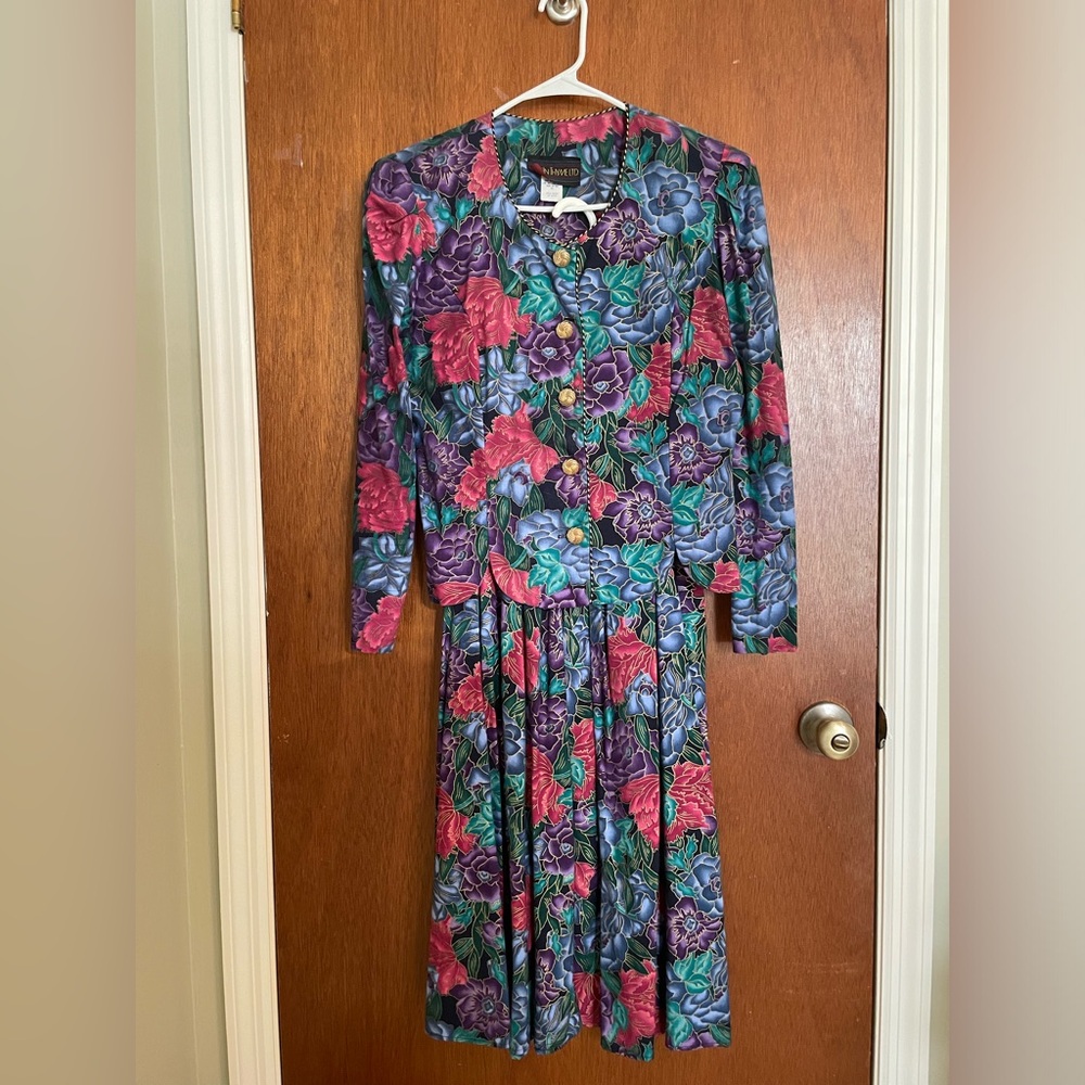 JUST IN THYME LTD 2 pc multi-colored floral